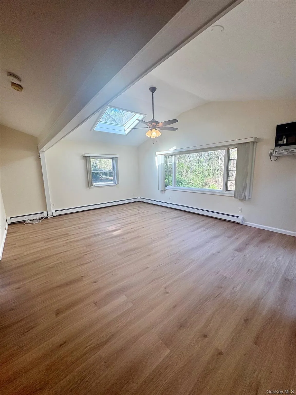 54 Old Brook Road, Huntington, NY, 1 Bedroom Bedrooms, 3 Rooms Rooms,1 BathroomBathrooms,Residential Lease,For Rent,Old Brook,0,987318 54 Old Brook Road, Huntington, NY, 1 Bedroom Bedrooms, 3 Rooms Rooms,1 BathroomBathrooms,Residential Lease,For Rent,Old Brook,0,987318