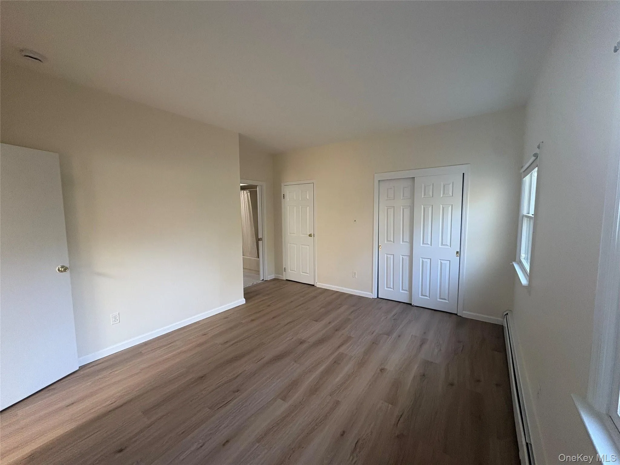 54 Old Brook Road, Huntington, NY, 1 Bedroom Bedrooms, 3 Rooms Rooms,1 BathroomBathrooms,Residential Lease,For Rent,Old Brook,0,987318 54 Old Brook Road, Huntington, NY, 1 Bedroom Bedrooms, 3 Rooms Rooms,1 BathroomBathrooms,Residential Lease,For Rent,Old Brook,0,987318