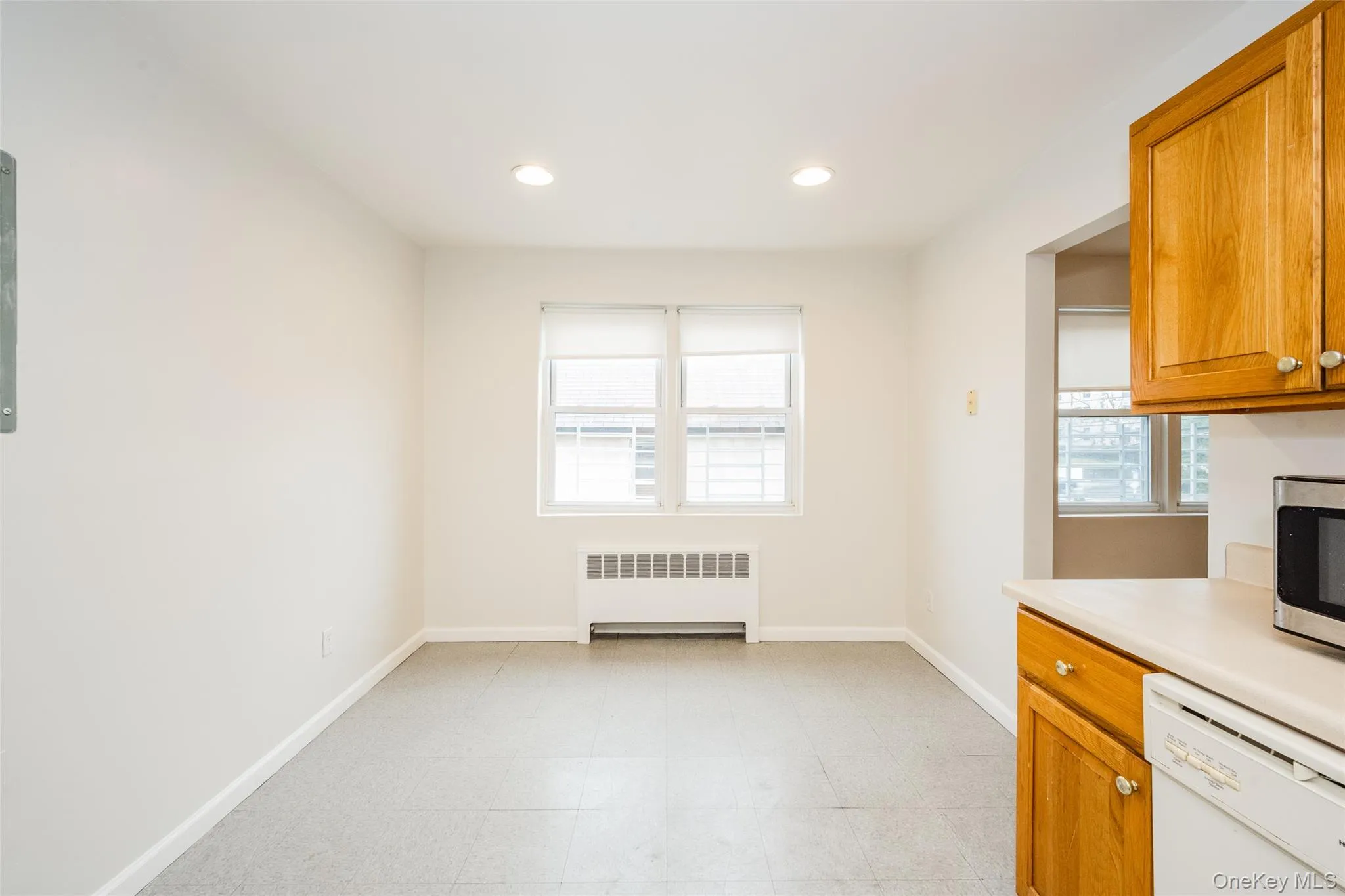 504 Pelham Road, New Rochelle, NY, 3 Bedrooms Bedrooms, 7 Rooms Rooms,2 BathroomsBathrooms,Residential Lease,For Rent,Pelham,0,987323 504 Pelham Road, New Rochelle, NY, 3 Bedrooms Bedrooms, 7 Rooms Rooms,2 BathroomsBathrooms,Residential Lease,For Rent,Pelham,0,987323