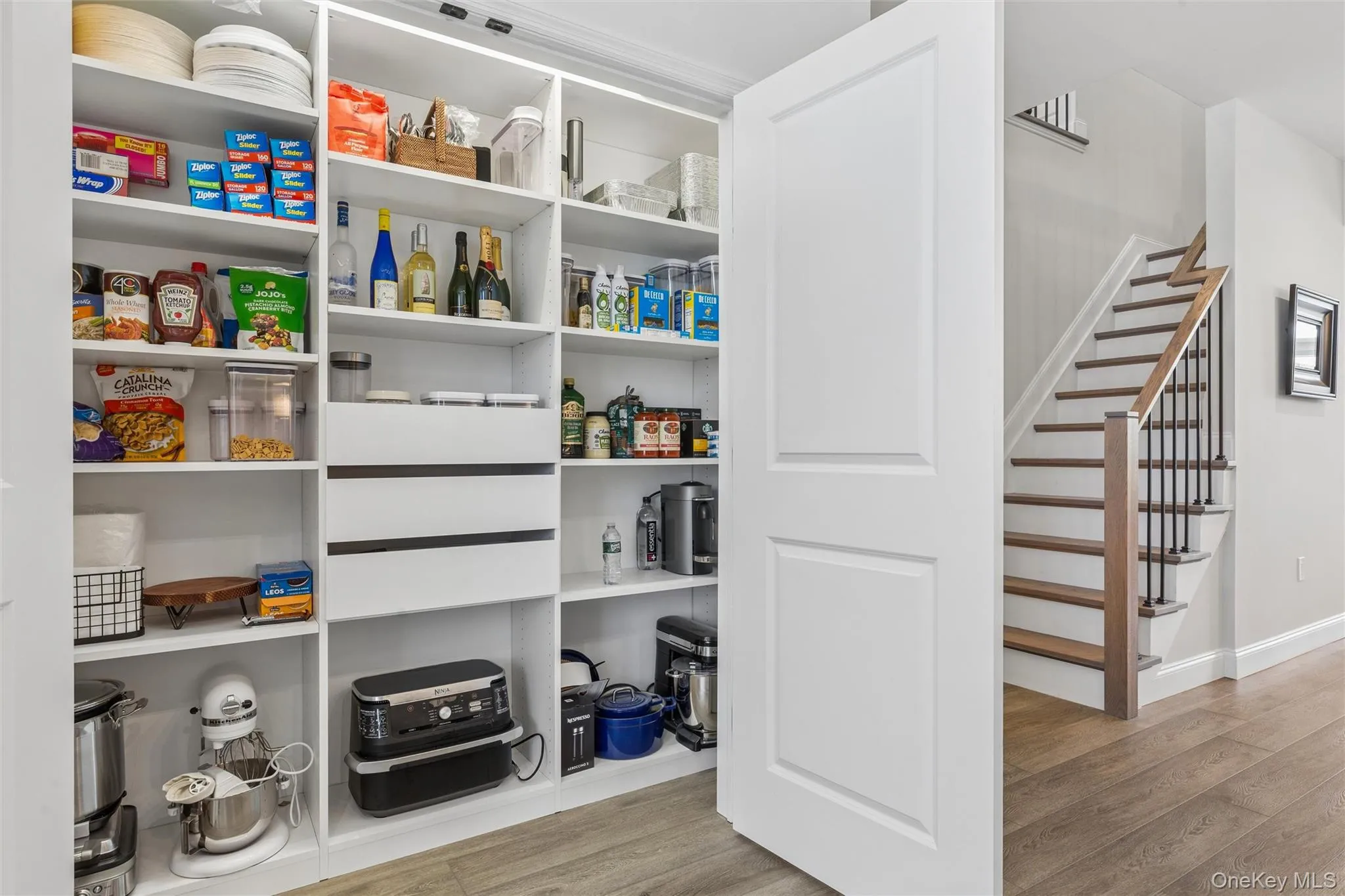 216 Belmont Circle, Brookhaven, NY, 2 Bedrooms Bedrooms, 6 Rooms Rooms,2 BathroomsBathrooms,Residential,For Rent,Belmont,0,987339 216 Belmont Circle, Brookhaven, NY, 2 Bedrooms Bedrooms, 6 Rooms Rooms,2 BathroomsBathrooms,Residential,For Rent,Belmont,0,987339