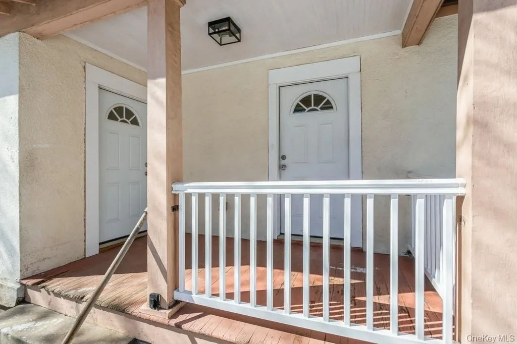 14 Stone Avenue, Greenburgh, NY, 1 Bedroom Bedrooms, 4 Rooms Rooms,1 BathroomBathrooms,Residential Lease,For Rent,Stone,0,987344 14 Stone Avenue, Greenburgh, NY, 1 Bedroom Bedrooms, 4 Rooms Rooms,1 BathroomBathrooms,Residential Lease,For Rent,Stone,0,987344