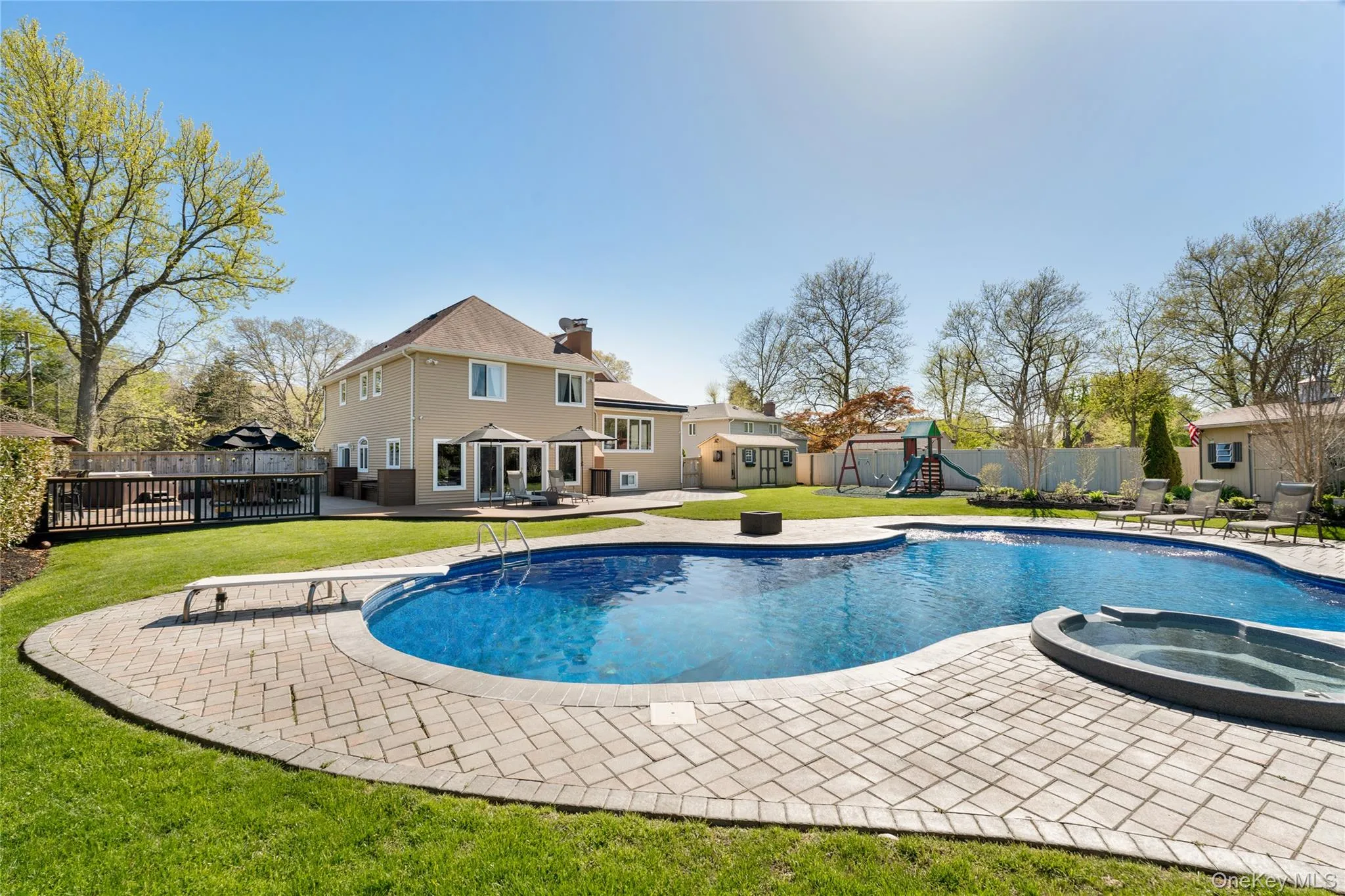 53 Burr Road, Huntington, NY, 4 Bedrooms Bedrooms, 10 Rooms Rooms,3 BathroomsBathrooms,Residential Sale,For Rent,Burr,0,987356 53 Burr Road, Huntington, NY, 4 Bedrooms Bedrooms, 10 Rooms Rooms,3 BathroomsBathrooms,Residential Sale,For Rent,Burr,0,987356