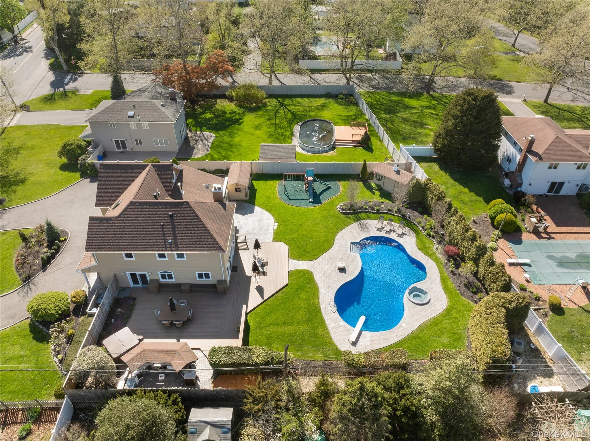 53 Burr Road, Huntington, NY, 4 Bedrooms Bedrooms, 10 Rooms Rooms,3 BathroomsBathrooms,Residential Sale,For Rent,Burr,0,987356 53 Burr Road, Huntington, NY, 4 Bedrooms Bedrooms, 10 Rooms Rooms,3 BathroomsBathrooms,Residential Sale,For Rent,Burr,0,987356