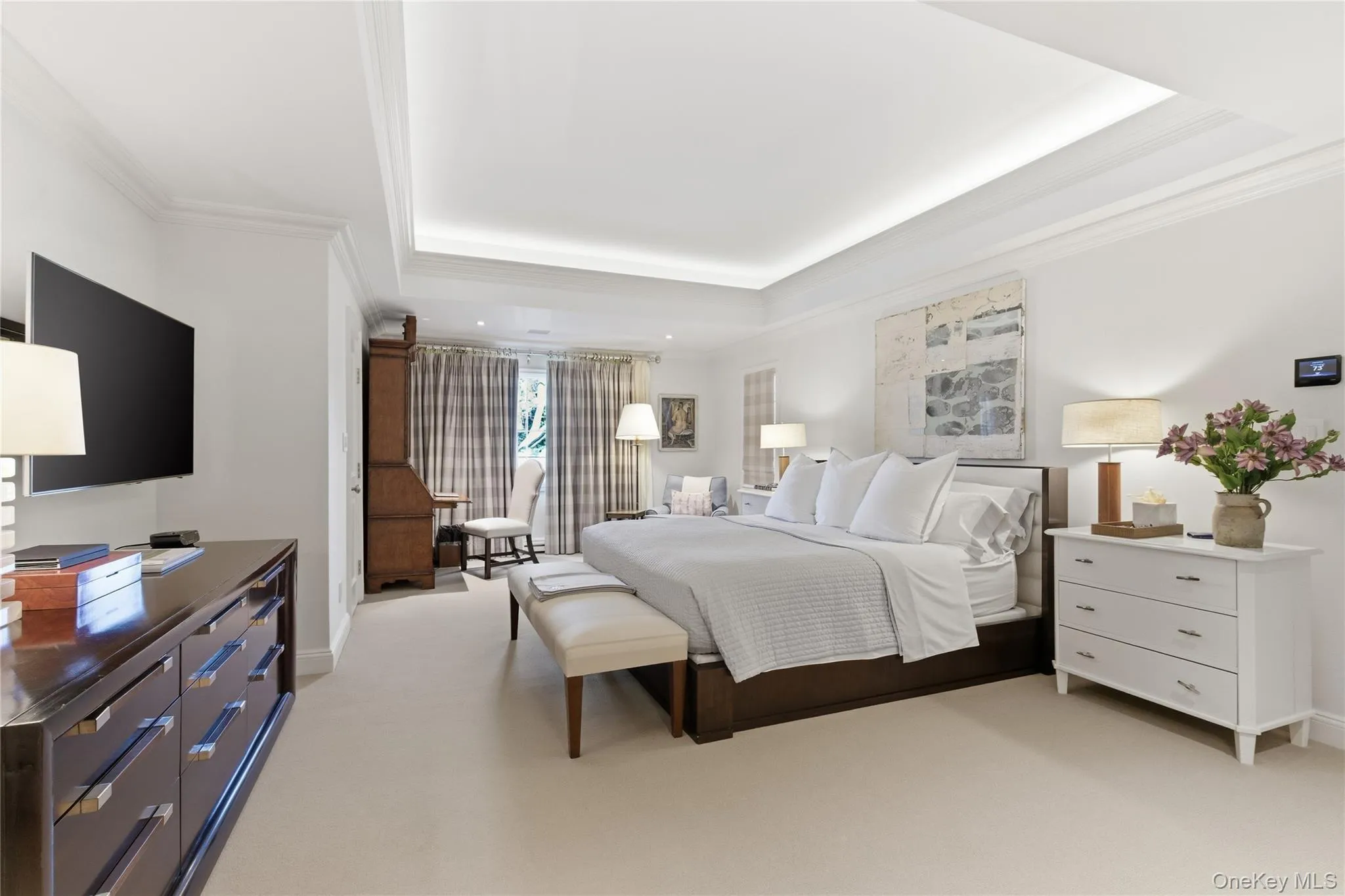 Luxurious Primary Ensuite Bedroom Luxurious Primary Ensuite Bedroom