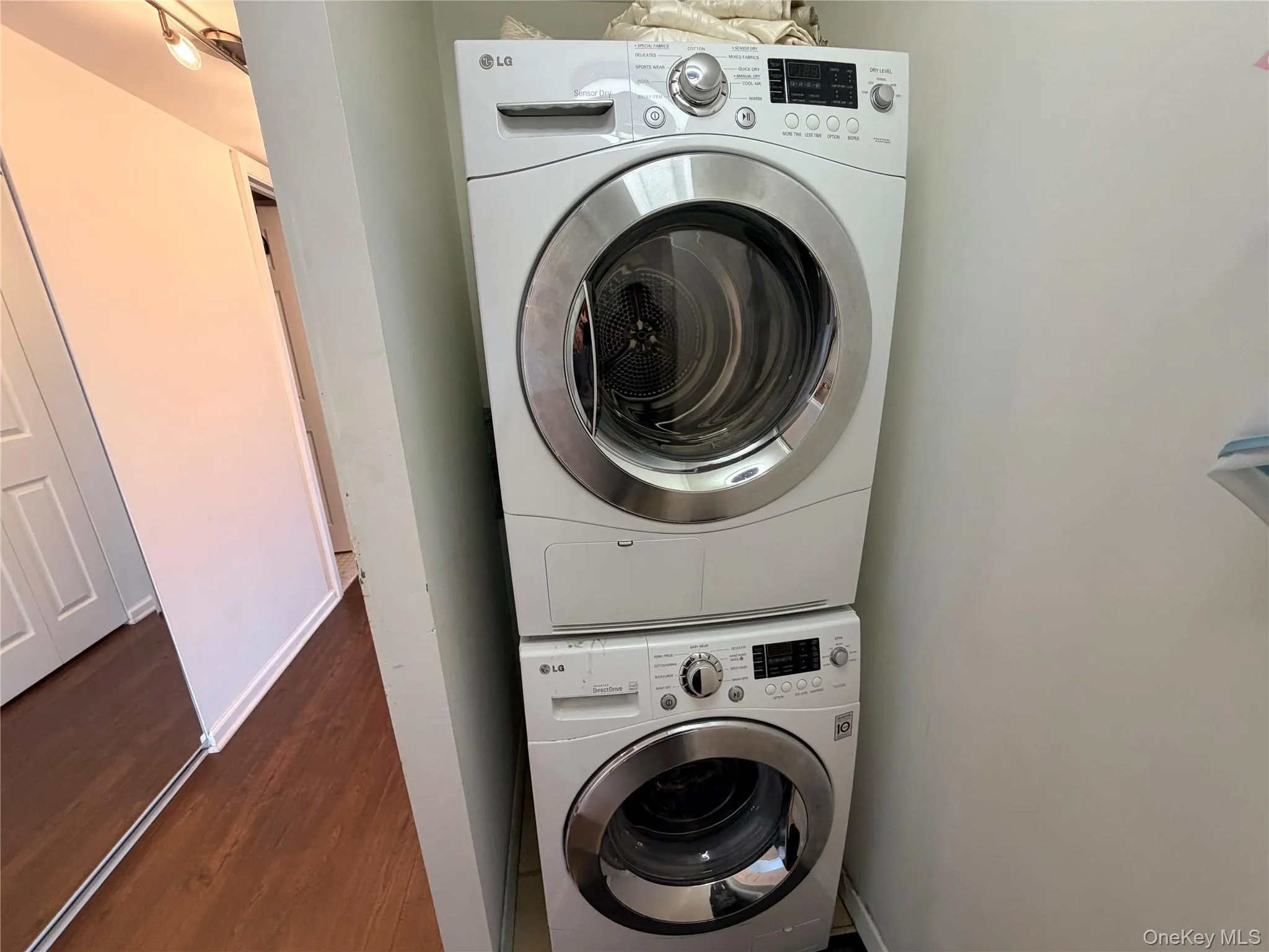 520 115th Street, New York, NY, 2 Bedrooms Bedrooms, 4 Rooms Rooms,2 BathroomsBathrooms,Residential Lease,For Rent,115th,0,987407 520 115th Street, New York, NY, 2 Bedrooms Bedrooms, 4 Rooms Rooms,2 BathroomsBathrooms,Residential Lease,For Rent,115th,0,987407