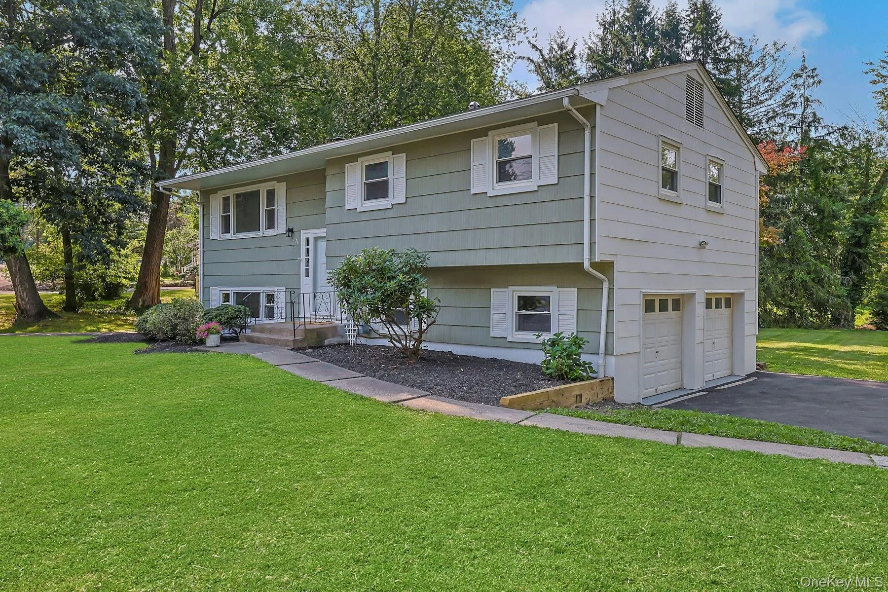 171 Austin Avenue, Orangetown, NY, 4 Bedrooms Bedrooms, 8 Rooms Rooms,1 BathroomBathrooms,Residential,For Rent,Austin,0,987409 171 Austin Avenue, Orangetown, NY, 4 Bedrooms Bedrooms, 8 Rooms Rooms,1 BathroomBathrooms,Residential,For Rent,Austin,0,987409