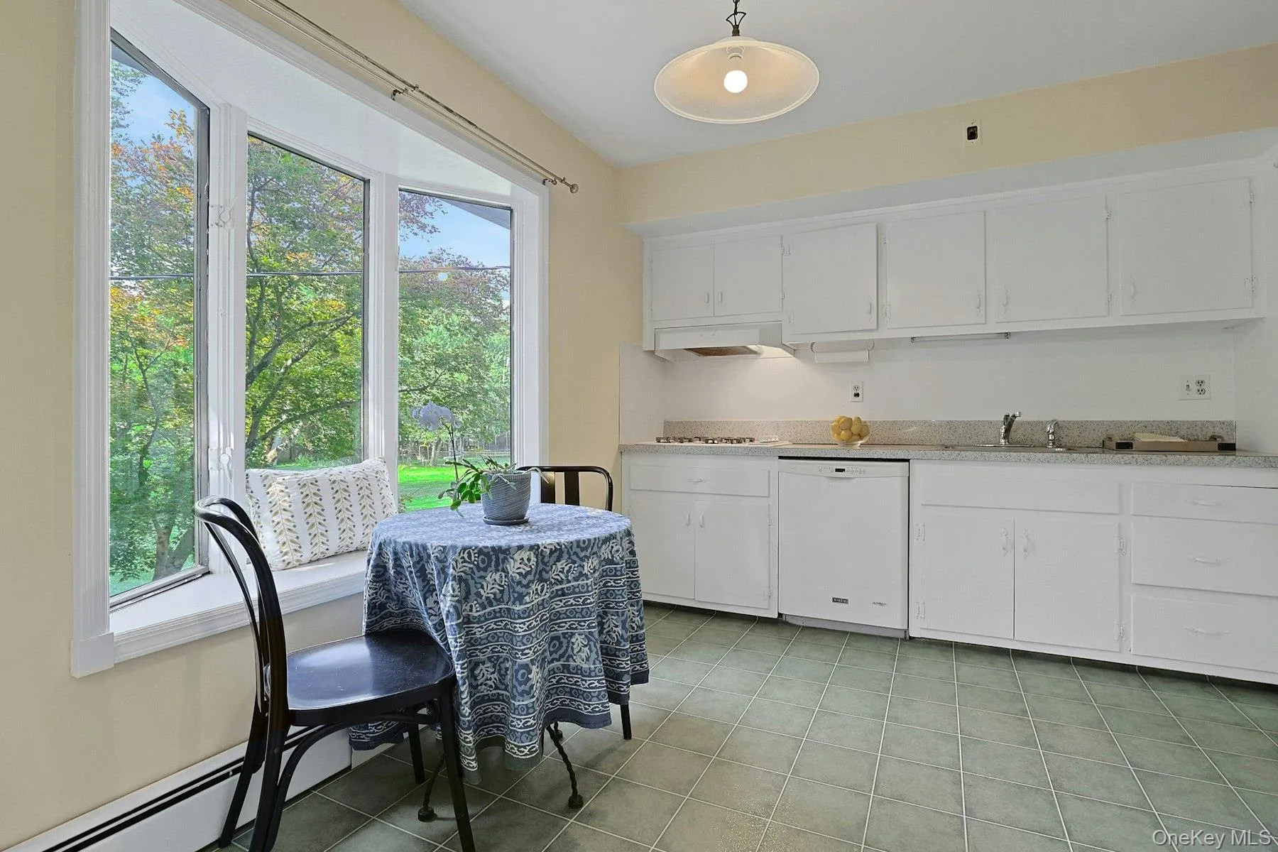 171 Austin Avenue, Orangetown, NY, 4 Bedrooms Bedrooms, 8 Rooms Rooms,1 BathroomBathrooms,Residential,For Rent,Austin,0,987409 171 Austin Avenue, Orangetown, NY, 4 Bedrooms Bedrooms, 8 Rooms Rooms,1 BathroomBathrooms,Residential,For Rent,Austin,0,987409