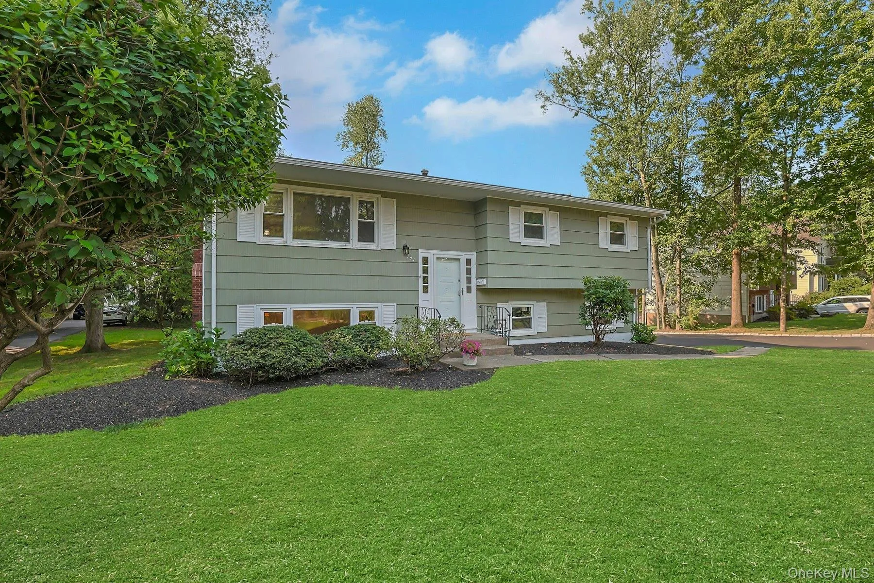 171 Austin Avenue, Orangetown, NY, 4 Bedrooms Bedrooms, 8 Rooms Rooms,1 BathroomBathrooms,Residential,For Rent,Austin,0,987409 171 Austin Avenue, Orangetown, NY, 4 Bedrooms Bedrooms, 8 Rooms Rooms,1 BathroomBathrooms,Residential,For Rent,Austin,0,987409