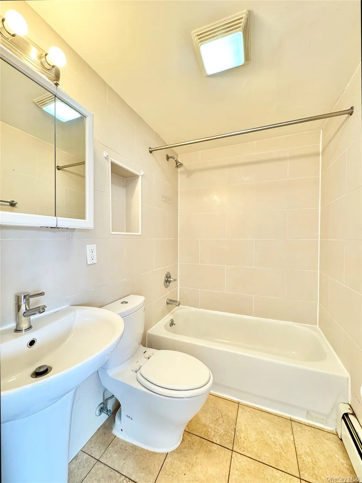 8505A 57th Avenue, New York, NY, 1 Bedroom Bedrooms, 4 Rooms Rooms,1 BathroomBathrooms,Residential Lease,For Rent,57th,0,987422 8505A 57th Avenue, New York, NY, 1 Bedroom Bedrooms, 4 Rooms Rooms,1 BathroomBathrooms,Residential Lease,For Rent,57th,0,987422