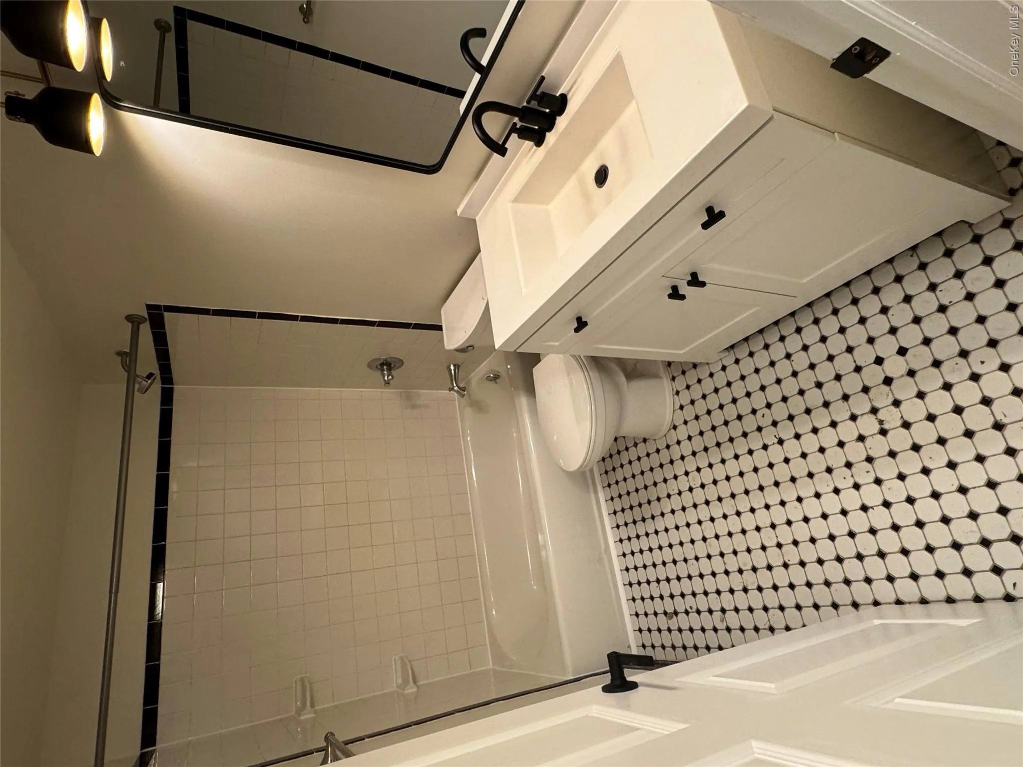 24 Vassar Street, Poughkeepsie, NY, 2 Bedrooms Bedrooms, 4 Rooms Rooms,1 BathroomBathrooms,Residential Lease,For Rent,Vassar,0,987433 24 Vassar Street, Poughkeepsie, NY, 2 Bedrooms Bedrooms, 4 Rooms Rooms,1 BathroomBathrooms,Residential Lease,For Rent,Vassar,0,987433