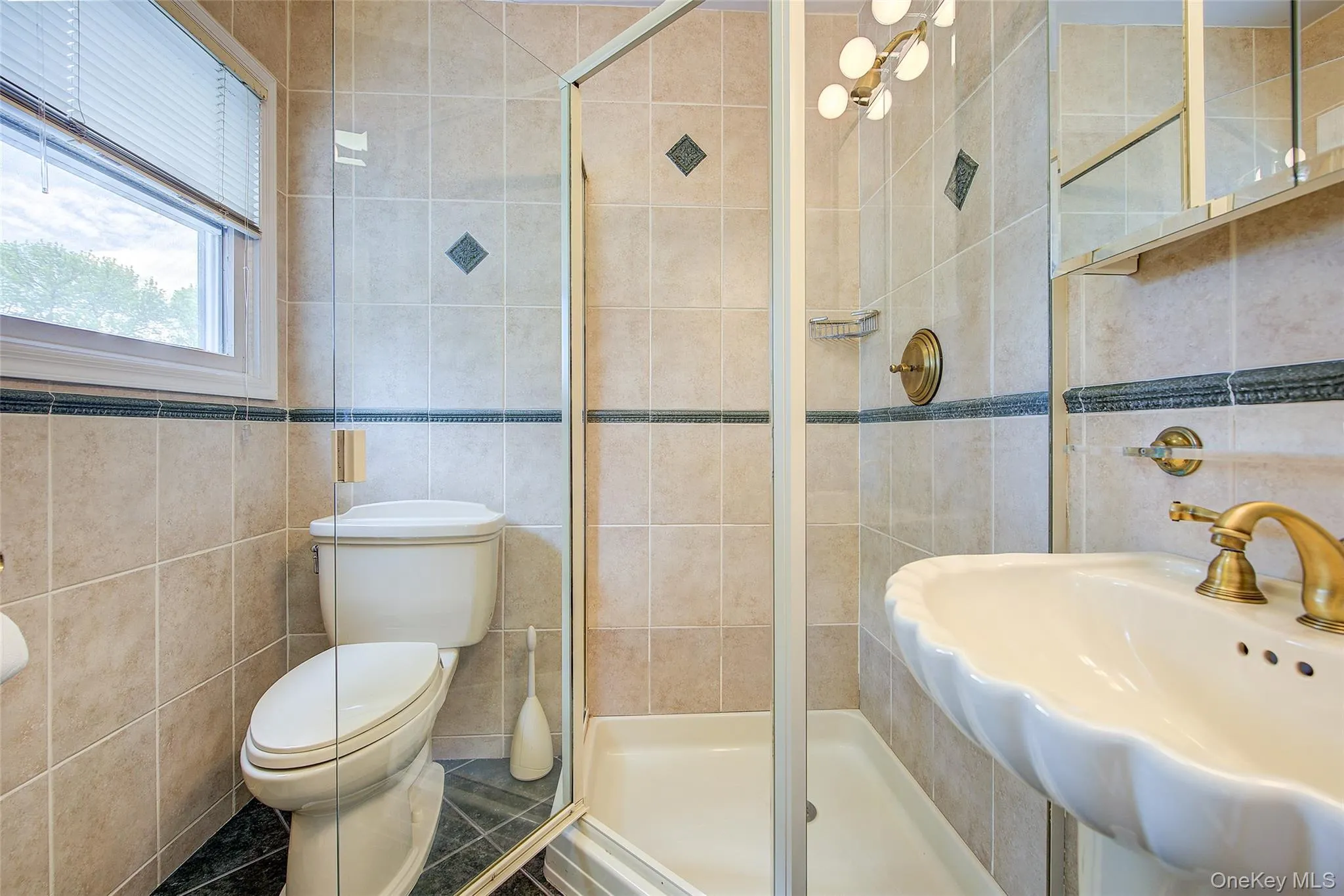 69-29 166th Street, New York, NY, 5 Bedrooms Bedrooms, 8 Rooms Rooms,4 BathroomsBathrooms,Residential,For Rent,166th,0,987434 69-29 166th Street, New York, NY, 5 Bedrooms Bedrooms, 8 Rooms Rooms,4 BathroomsBathrooms,Residential,For Rent,166th,0,987434