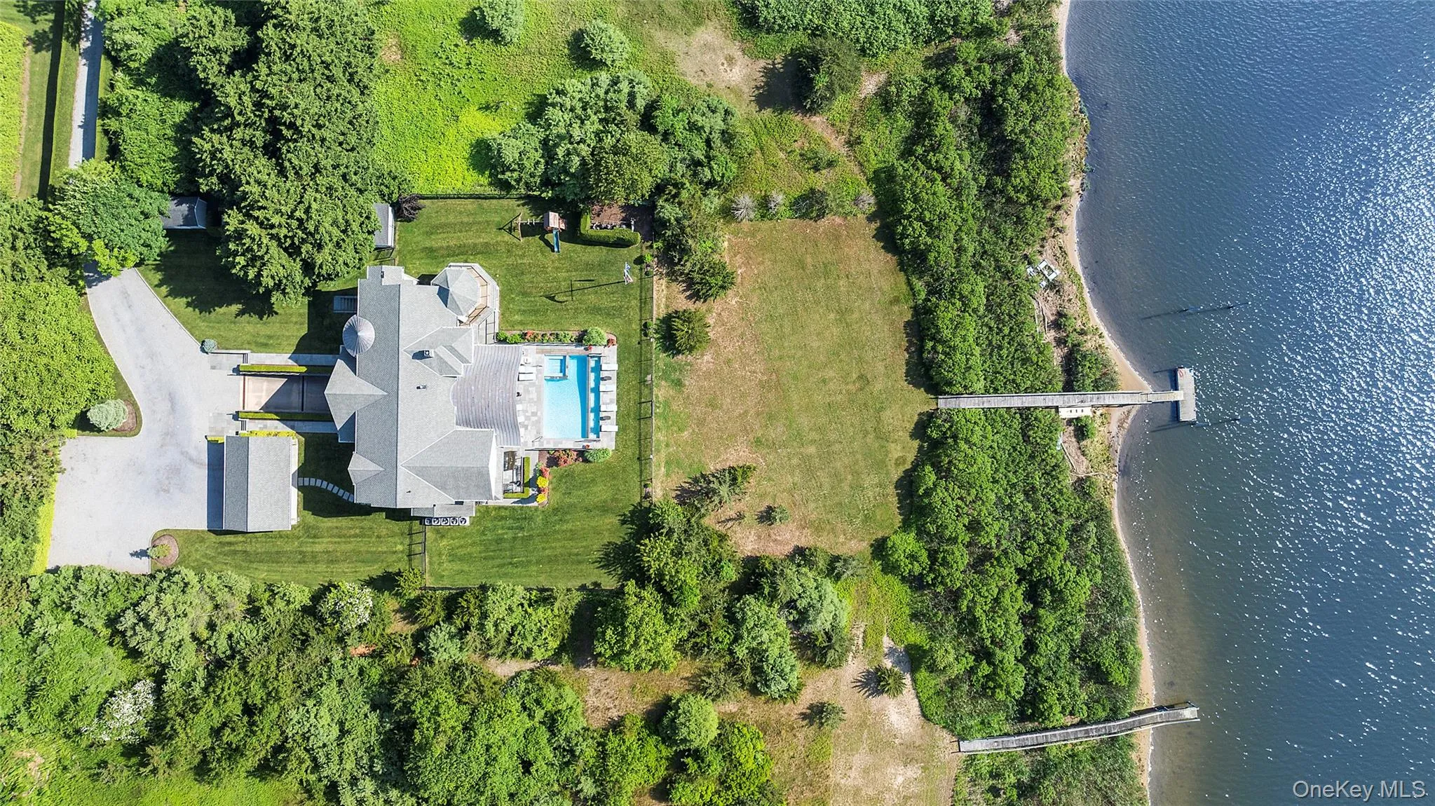 61 A South Bay Avenue, Southampton, NY, 6 Bedrooms Bedrooms, 10 Rooms Rooms,5 BathroomsBathrooms,Residential Lease,For Rent,South Bay,0,987437 61 A South Bay Avenue, Southampton, NY, 6 Bedrooms Bedrooms, 10 Rooms Rooms,5 BathroomsBathrooms,Residential Lease,For Rent,South Bay,0,987437