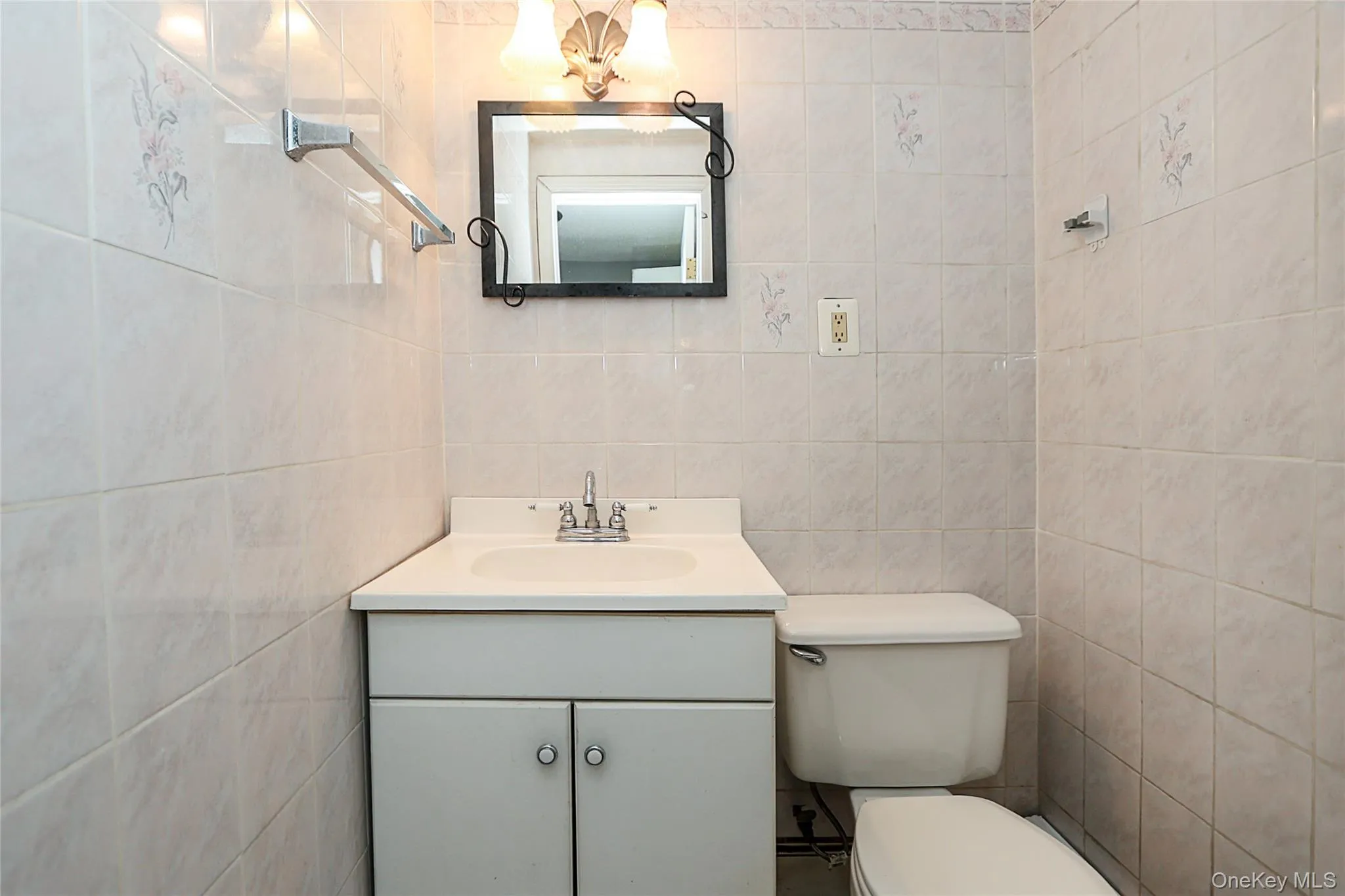 874 Seamans Neck Road, Hempstead, NY, 3 Bedrooms Bedrooms, 7 Rooms Rooms,1 BathroomBathrooms,Residential Lease,For Rent,Road,0,987455 874 Seamans Neck Road, Hempstead, NY, 3 Bedrooms Bedrooms, 7 Rooms Rooms,1 BathroomBathrooms,Residential Lease,For Rent,Road,0,987455