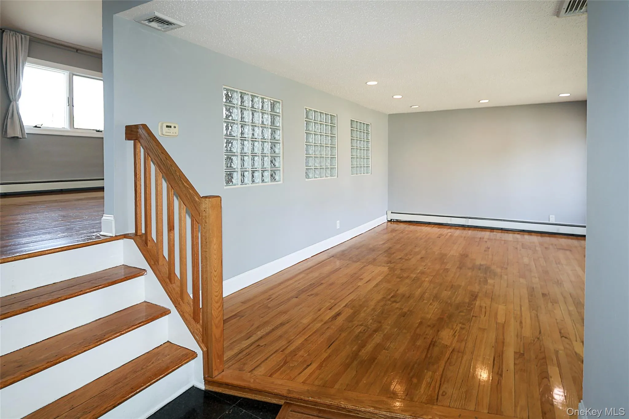 874 Seamans Neck Road, Hempstead, NY, 3 Bedrooms Bedrooms, 7 Rooms Rooms,1 BathroomBathrooms,Residential Lease,For Rent,Road,0,987455 874 Seamans Neck Road, Hempstead, NY, 3 Bedrooms Bedrooms, 7 Rooms Rooms,1 BathroomBathrooms,Residential Lease,For Rent,Road,0,987455