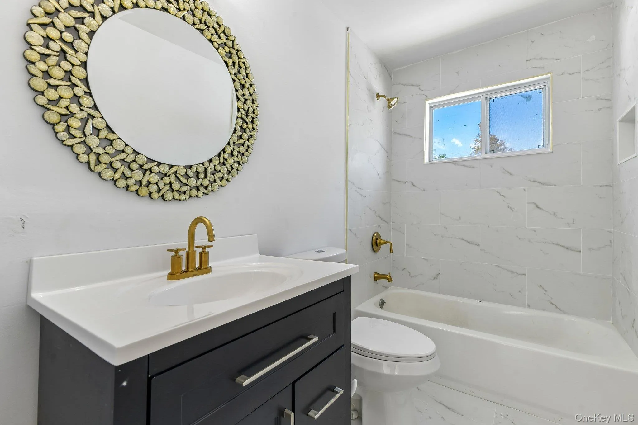 Updated Hallway Full Bathroom Updated Hallway Full Bathroom