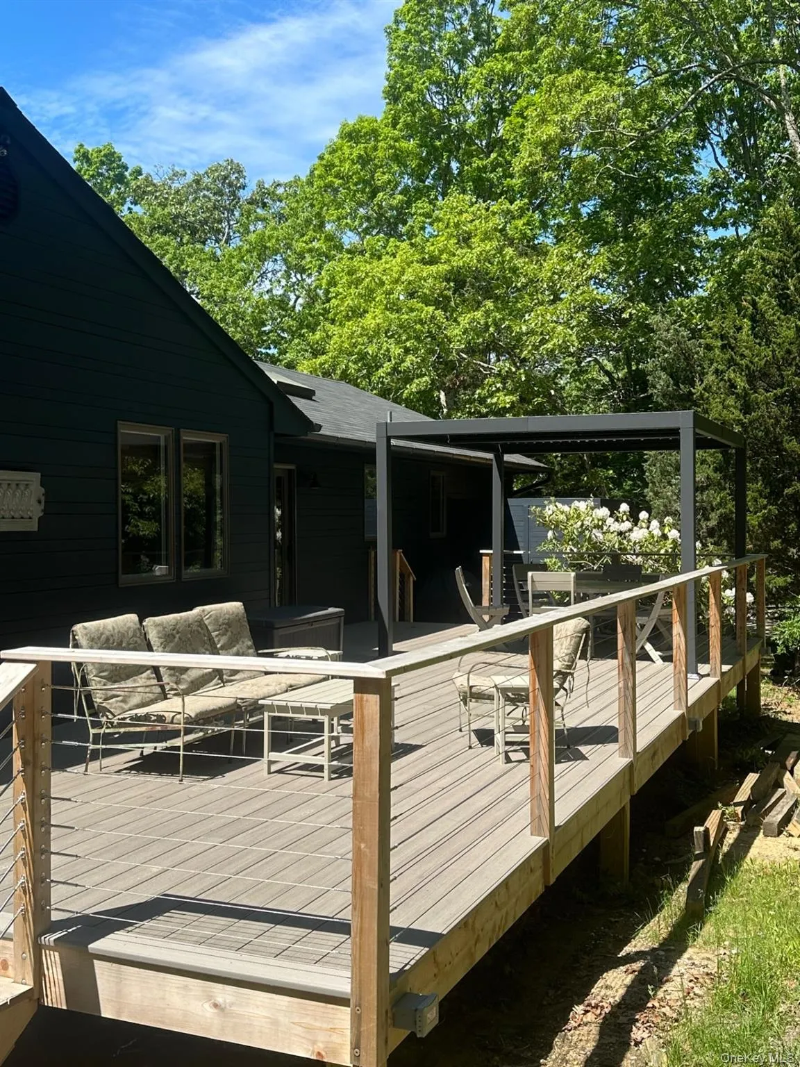 123 Windward, East Hampton, NY, 3 Bedrooms Bedrooms, 8 Rooms Rooms,2 BathroomsBathrooms,Residential Lease,For Rent,Windward,0,987459 123 Windward, East Hampton, NY, 3 Bedrooms Bedrooms, 8 Rooms Rooms,2 BathroomsBathrooms,Residential Lease,For Rent,Windward,0,987459