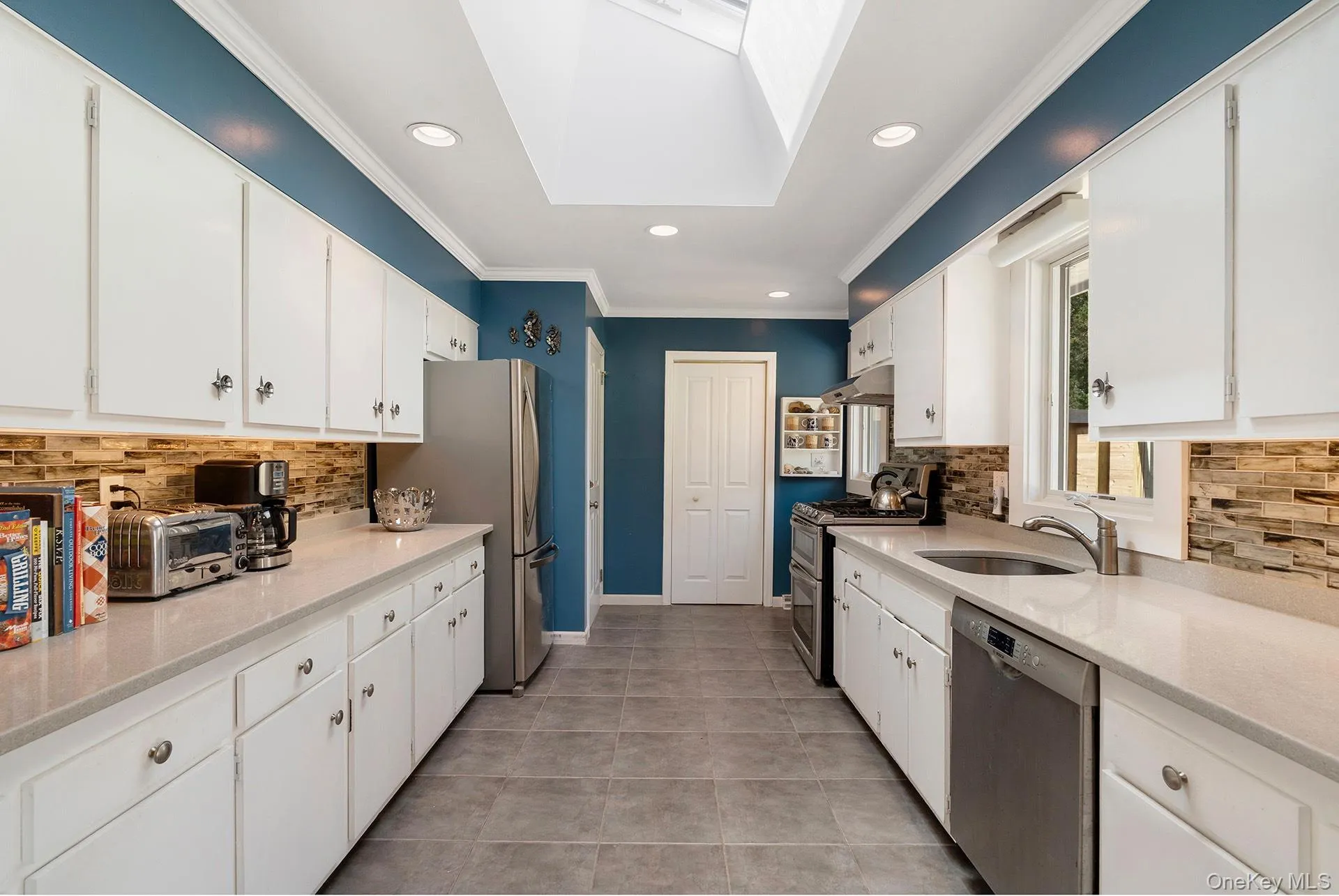 123 Windward, East Hampton, NY, 3 Bedrooms Bedrooms, 8 Rooms Rooms,2 BathroomsBathrooms,Residential Lease,For Rent,Windward,0,987459 123 Windward, East Hampton, NY, 3 Bedrooms Bedrooms, 8 Rooms Rooms,2 BathroomsBathrooms,Residential Lease,For Rent,Windward,0,987459