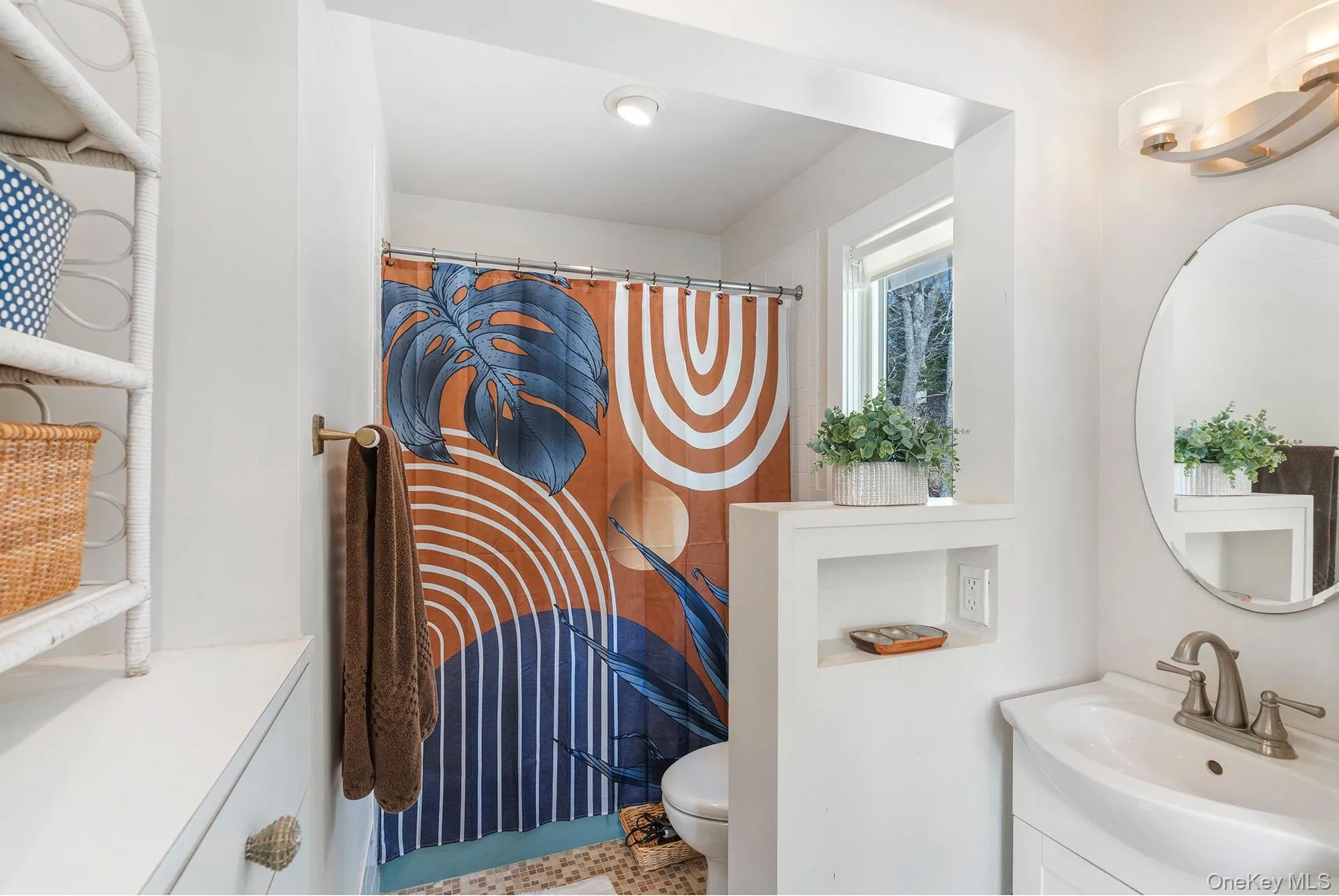 123 Windward, East Hampton, NY, 3 Bedrooms Bedrooms, 8 Rooms Rooms,2 BathroomsBathrooms,Residential Lease,For Rent,Windward,0,987459 123 Windward, East Hampton, NY, 3 Bedrooms Bedrooms, 8 Rooms Rooms,2 BathroomsBathrooms,Residential Lease,For Rent,Windward,0,987459