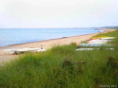 123 Windward, East Hampton, NY, 3 Bedrooms Bedrooms, 8 Rooms Rooms,2 BathroomsBathrooms,Residential Lease,For Rent,Windward,0,987459 123 Windward, East Hampton, NY, 3 Bedrooms Bedrooms, 8 Rooms Rooms,2 BathroomsBathrooms,Residential Lease,For Rent,Windward,0,987459