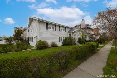 101 Olive Street, Long Beach, NY, 6 Bedrooms Bedrooms, 10 Rooms Rooms,3 BathroomsBathrooms,Residential,For Rent,Olive,0,987468 101 Olive Street, Long Beach, NY, 6 Bedrooms Bedrooms, 10 Rooms Rooms,3 BathroomsBathrooms,Residential,For Rent,Olive,0,987468