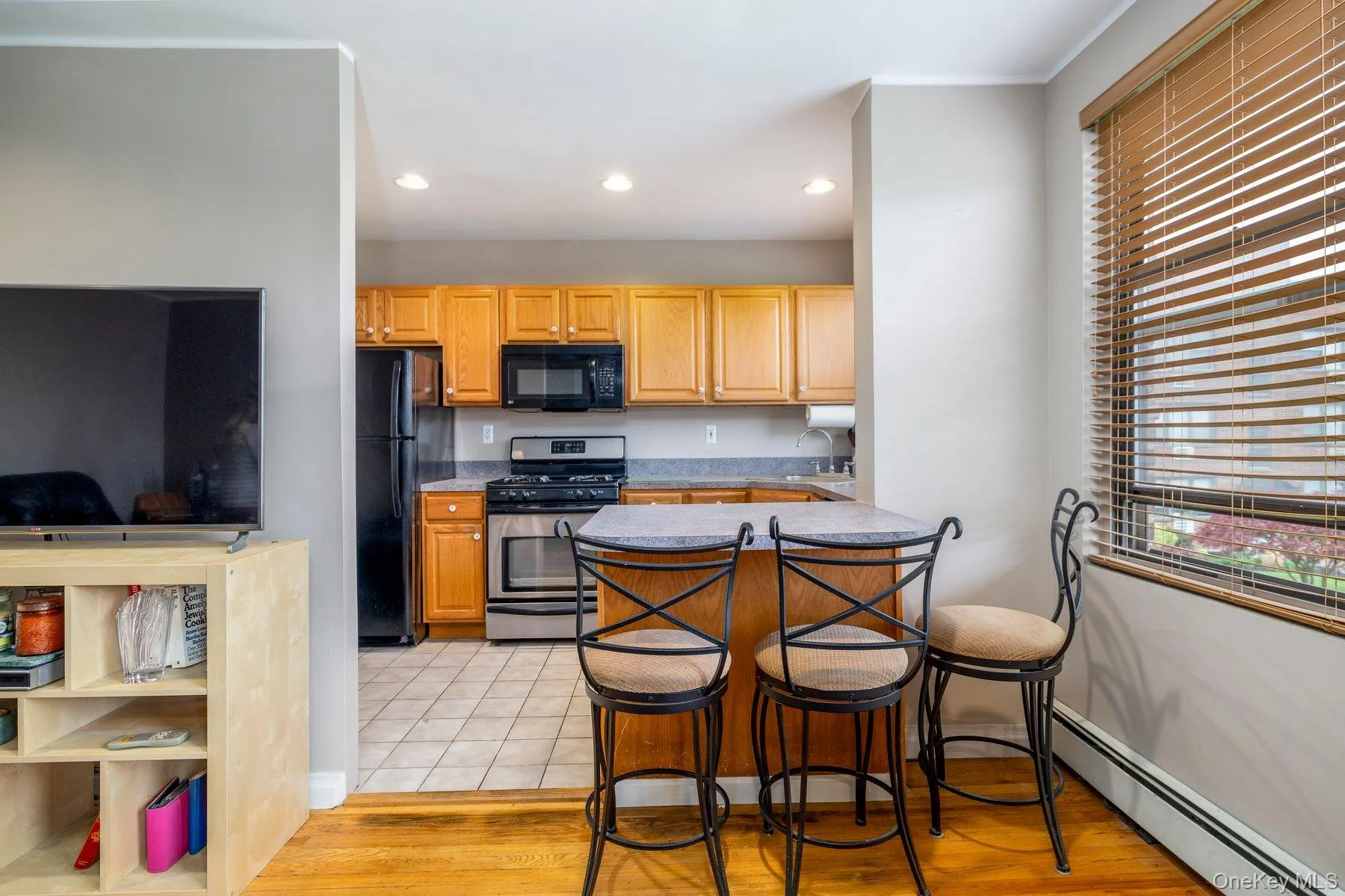 1 Jefferson Avenue, Hempstead, NY, 2 Bedrooms Bedrooms, 5 Rooms Rooms,1 BathroomBathrooms,Residential Sale,For Rent,Jefferson,0,987473 1 Jefferson Avenue, Hempstead, NY, 2 Bedrooms Bedrooms, 5 Rooms Rooms,1 BathroomBathrooms,Residential Sale,For Rent,Jefferson,0,987473