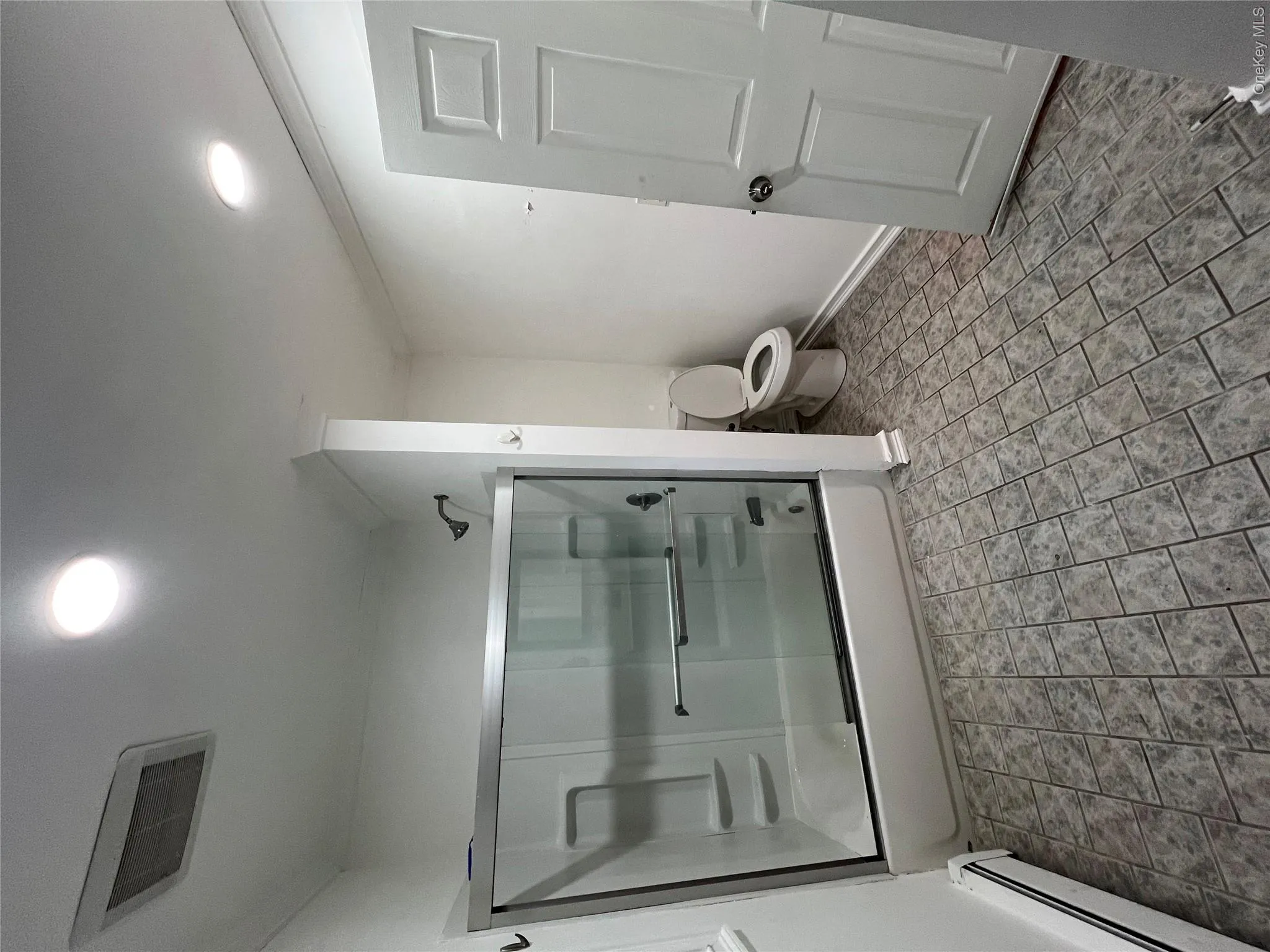 90 Washington Street, Middletown, NY, 2 Bedrooms Bedrooms, 5 Rooms Rooms,1 BathroomBathrooms,Residential Lease,For Rent,Washington,0,987477 90 Washington Street, Middletown, NY, 2 Bedrooms Bedrooms, 5 Rooms Rooms,1 BathroomBathrooms,Residential Lease,For Rent,Washington,0,987477
