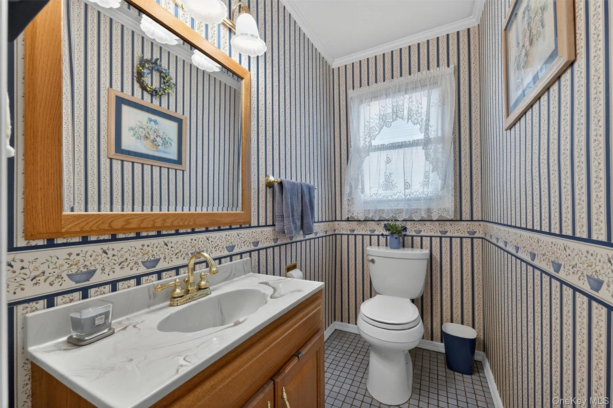 Powder Room Powder Room