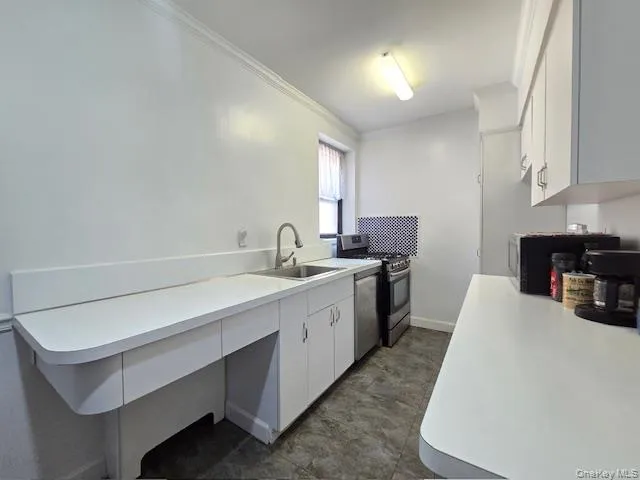 46 Grace Avenue, North Hempstead, NY, 1 Bedroom Bedrooms, 3 Rooms Rooms,1 BathroomBathrooms,Residential,For Rent,Grace,0,987514 46 Grace Avenue, North Hempstead, NY, 1 Bedroom Bedrooms, 3 Rooms Rooms,1 BathroomBathrooms,Residential,For Rent,Grace,0,987514