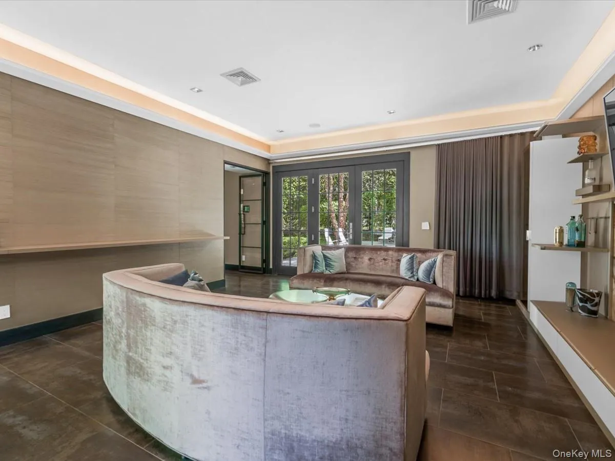 16 THE LOCH, North Hempstead, NY, 5 Bedrooms Bedrooms, 9 Rooms Rooms,4 BathroomsBathrooms,Residential,For Rent,THE LOCH,0,987517 16 THE LOCH, North Hempstead, NY, 5 Bedrooms Bedrooms, 9 Rooms Rooms,4 BathroomsBathrooms,Residential,For Rent,THE LOCH,0,987517