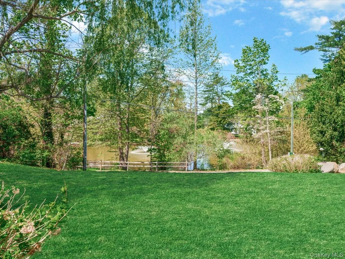 16 THE LOCH, North Hempstead, NY, 5 Bedrooms Bedrooms, 9 Rooms Rooms,4 BathroomsBathrooms,Residential,For Rent,THE LOCH,0,987517 16 THE LOCH, North Hempstead, NY, 5 Bedrooms Bedrooms, 9 Rooms Rooms,4 BathroomsBathrooms,Residential,For Rent,THE LOCH,0,987517
