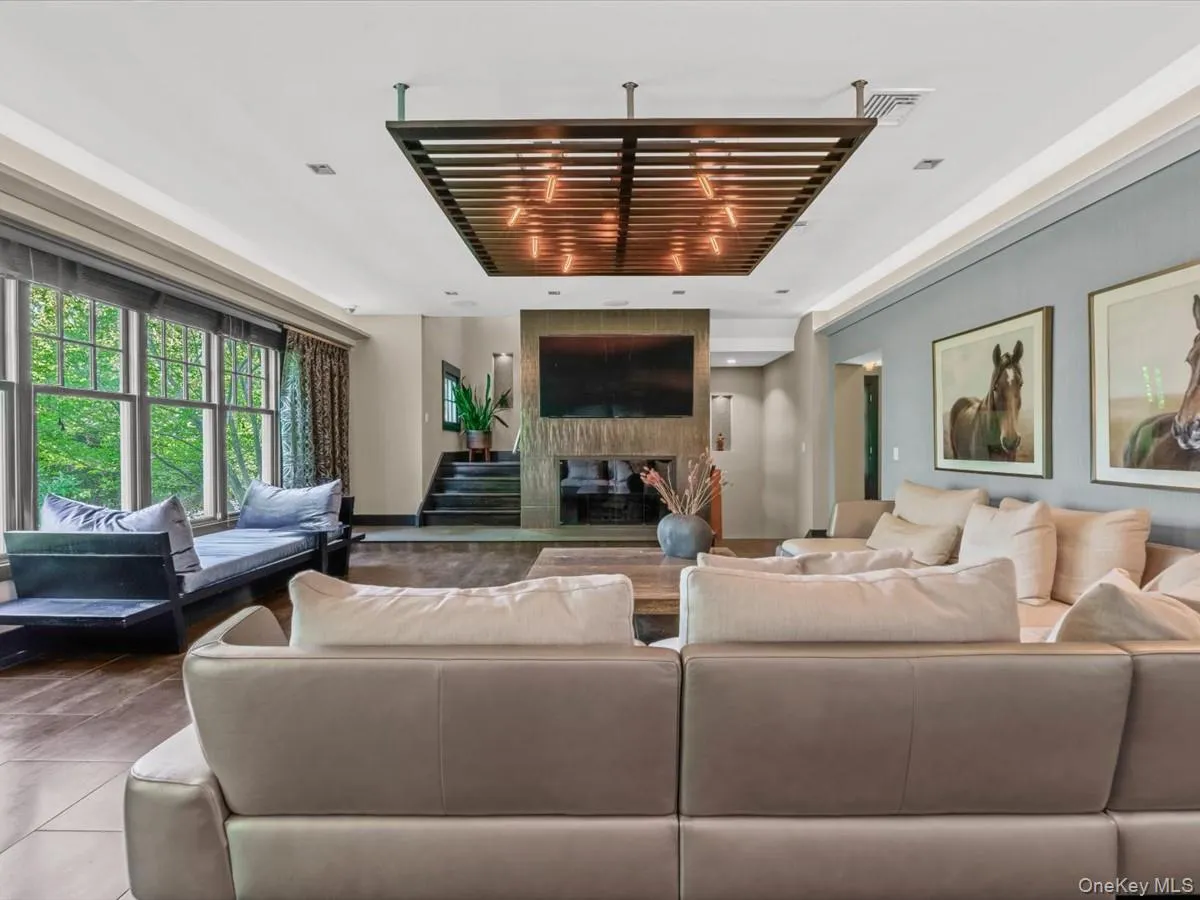 16 THE LOCH, North Hempstead, NY, 5 Bedrooms Bedrooms, 9 Rooms Rooms,4 BathroomsBathrooms,Residential,For Rent,THE LOCH,0,987517 16 THE LOCH, North Hempstead, NY, 5 Bedrooms Bedrooms, 9 Rooms Rooms,4 BathroomsBathrooms,Residential,For Rent,THE LOCH,0,987517
