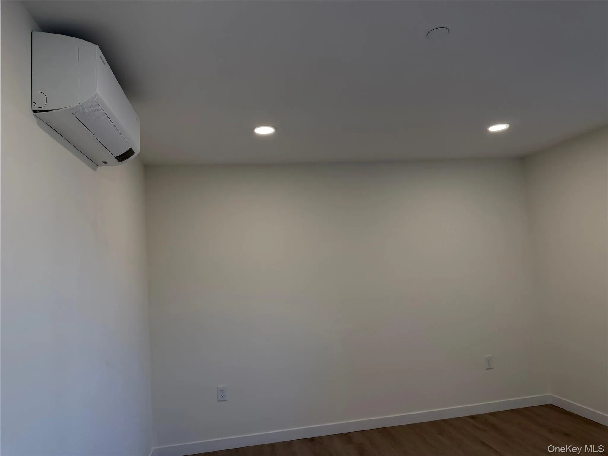 5 Colonial Drive, Wappinger, NY, 1 Bedroom Bedrooms, 5 Rooms Rooms,1 BathroomBathrooms,Residential Lease,For Rent,Colonial,0,987525 5 Colonial Drive, Wappinger, NY, 1 Bedroom Bedrooms, 5 Rooms Rooms,1 BathroomBathrooms,Residential Lease,For Rent,Colonial,0,987525