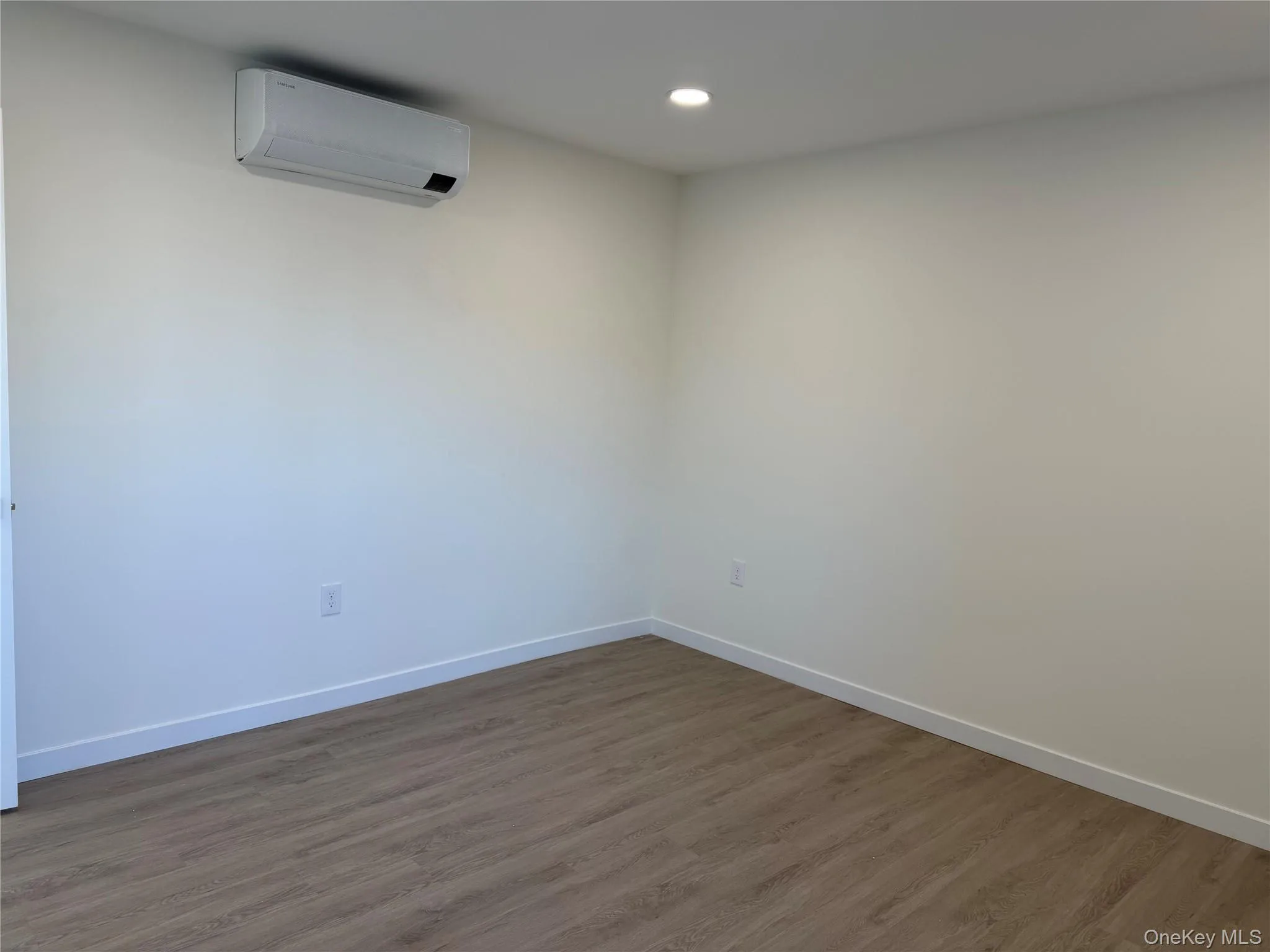 5 Colonial Drive, Wappinger, NY, 1 Bedroom Bedrooms, 5 Rooms Rooms,1 BathroomBathrooms,Residential Lease,For Rent,Colonial,0,987525 5 Colonial Drive, Wappinger, NY, 1 Bedroom Bedrooms, 5 Rooms Rooms,1 BathroomBathrooms,Residential Lease,For Rent,Colonial,0,987525