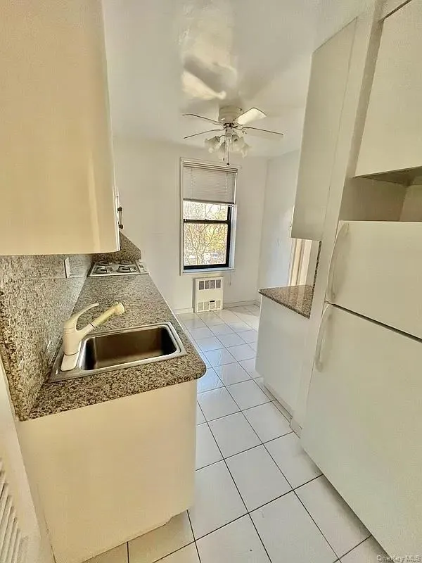 100-25 Queens Blvd, New York, NY, 2 Bedrooms Bedrooms, 4 Rooms Rooms,1 BathroomBathrooms,Residential Lease,For Rent,Queens Blvd,0,987532 100-25 Queens Blvd, New York, NY, 2 Bedrooms Bedrooms, 4 Rooms Rooms,1 BathroomBathrooms,Residential Lease,For Rent,Queens Blvd,0,987532