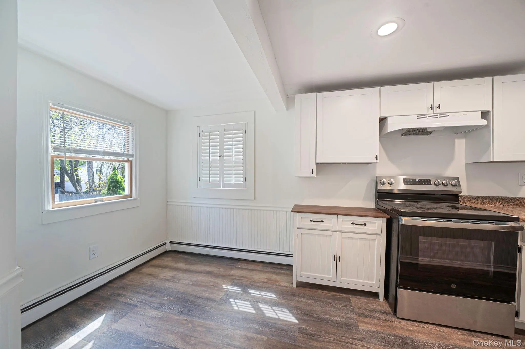 32 Dewey Street, Brookhaven, NY, 2 Bedrooms Bedrooms, 4 Rooms Rooms,1 BathroomBathrooms,Residential Lease,For Rent,Dewey,0,987546 32 Dewey Street, Brookhaven, NY, 2 Bedrooms Bedrooms, 4 Rooms Rooms,1 BathroomBathrooms,Residential Lease,For Rent,Dewey,0,987546