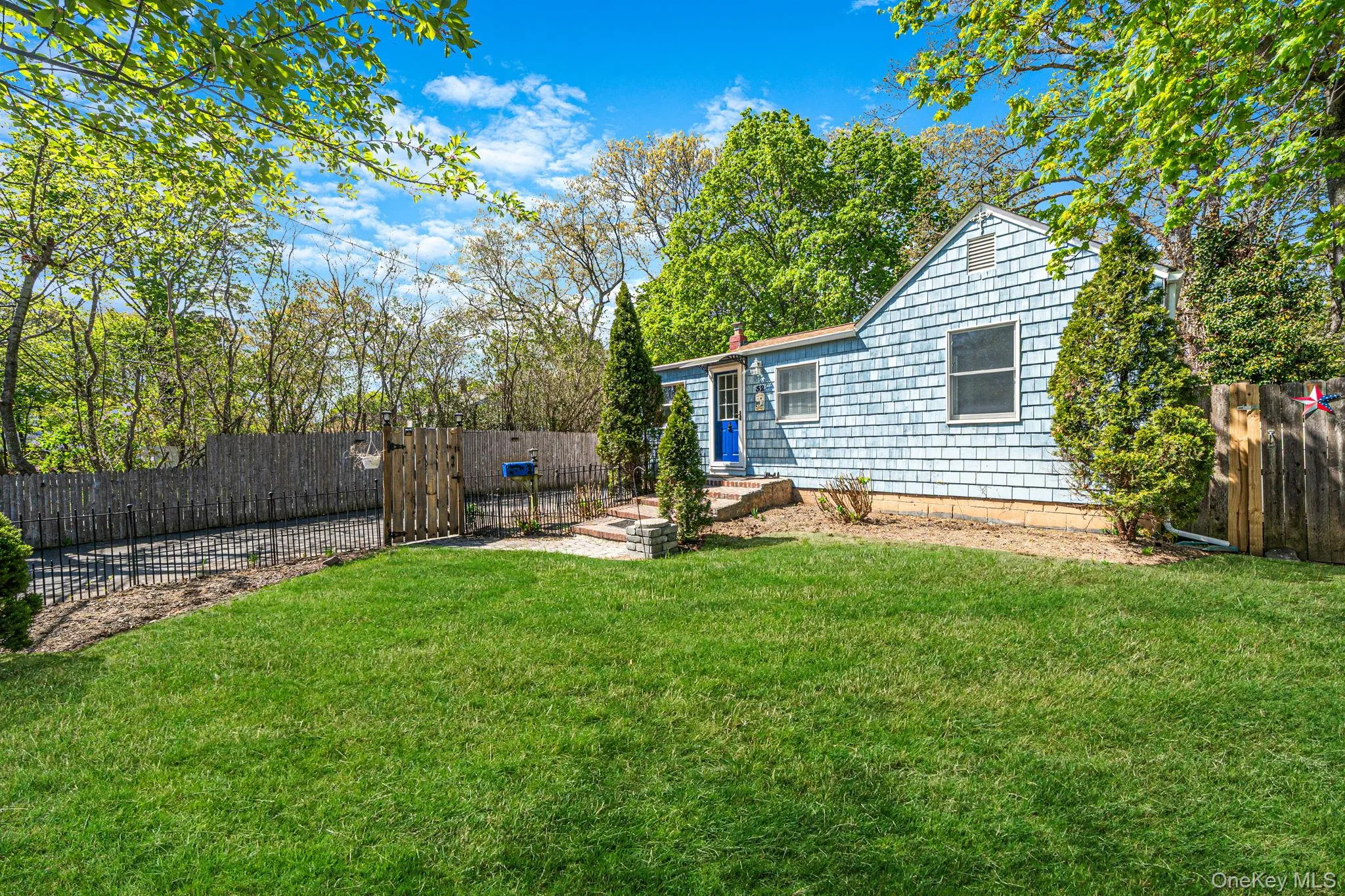 32 Dewey Street, Brookhaven, NY, 2 Bedrooms Bedrooms, 4 Rooms Rooms,1 BathroomBathrooms,Residential Lease,For Rent,Dewey,0,987546 32 Dewey Street, Brookhaven, NY, 2 Bedrooms Bedrooms, 4 Rooms Rooms,1 BathroomBathrooms,Residential Lease,For Rent,Dewey,0,987546