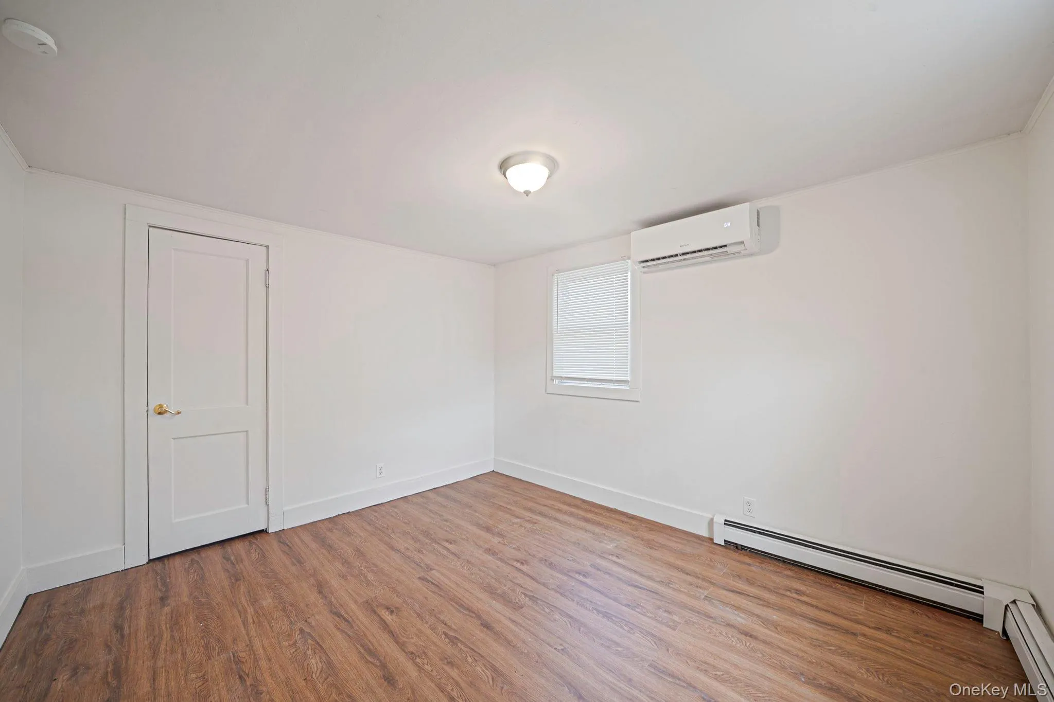 32 Dewey Street, Brookhaven, NY, 2 Bedrooms Bedrooms, 4 Rooms Rooms,1 BathroomBathrooms,Residential Lease,For Rent,Dewey,0,987546 32 Dewey Street, Brookhaven, NY, 2 Bedrooms Bedrooms, 4 Rooms Rooms,1 BathroomBathrooms,Residential Lease,For Rent,Dewey,0,987546