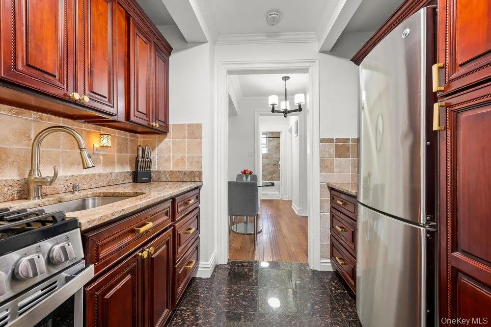 84-50 169th Street, New York, NY, 1 Bedroom Bedrooms, 5 Rooms Rooms,1 BathroomBathrooms,Residential,For Rent,169th Street,0,987550 84-50 169th Street, New York, NY, 1 Bedroom Bedrooms, 5 Rooms Rooms,1 BathroomBathrooms,Residential,For Rent,169th Street,0,987550