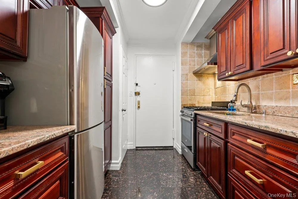 84-50 169th Street, New York, NY, 1 Bedroom Bedrooms, 5 Rooms Rooms,1 BathroomBathrooms,Residential,For Rent,169th Street,0,987550 84-50 169th Street, New York, NY, 1 Bedroom Bedrooms, 5 Rooms Rooms,1 BathroomBathrooms,Residential,For Rent,169th Street,0,987550