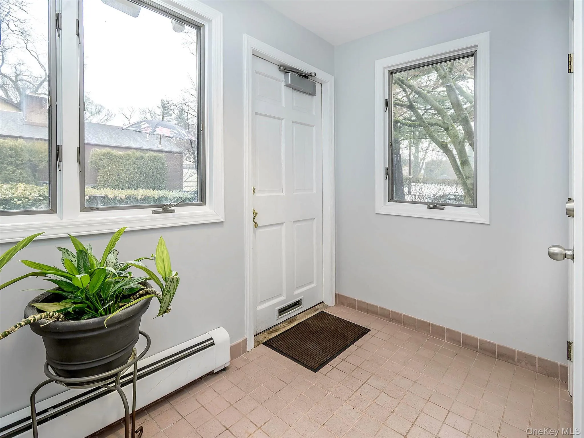 Entry is in the back off of the parking lot Entry is in the back off of the parking lot