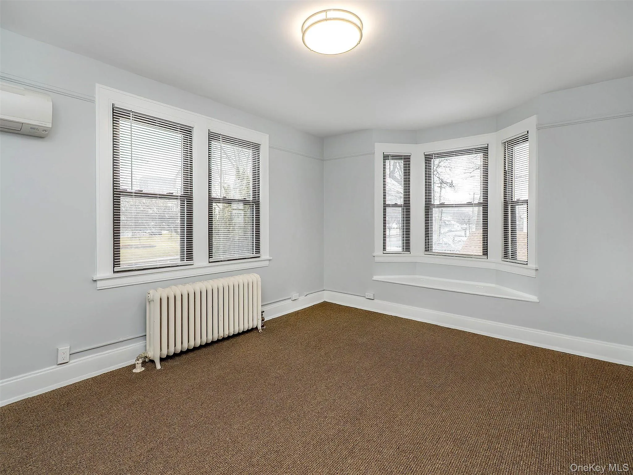 OFFICE #1: $680.00 per mo.170.40 sq.ft11'8.5" X 15'1.25" OFFICE #1: $680.00 per mo.170.40 sq.ft11'8.5" X 15'1.25"