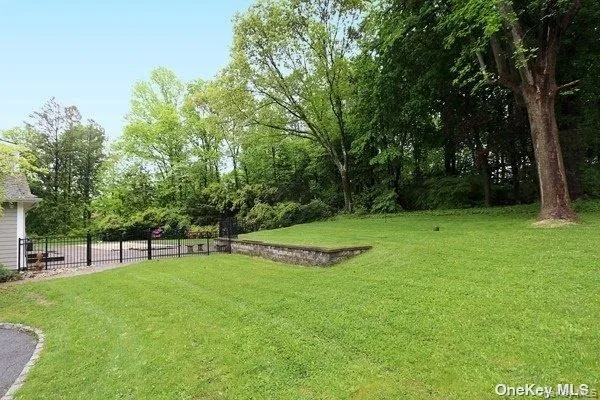 165 Circle Road, Oyster Bay, NY, 4 Bedrooms Bedrooms, 11 Rooms Rooms,4 BathroomsBathrooms,Residential Lease,For Rent,Circle,0,987564 165 Circle Road, Oyster Bay, NY, 4 Bedrooms Bedrooms, 11 Rooms Rooms,4 BathroomsBathrooms,Residential Lease,For Rent,Circle,0,987564