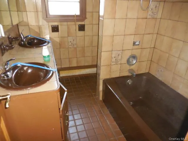 194 Phyllis Drive, Brookhaven, NY, 3 Bedrooms Bedrooms, 5 Rooms Rooms,1 BathroomBathrooms,Residential,For Rent,Phyllis,0,987572 194 Phyllis Drive, Brookhaven, NY, 3 Bedrooms Bedrooms, 5 Rooms Rooms,1 BathroomBathrooms,Residential,For Rent,Phyllis,0,987572