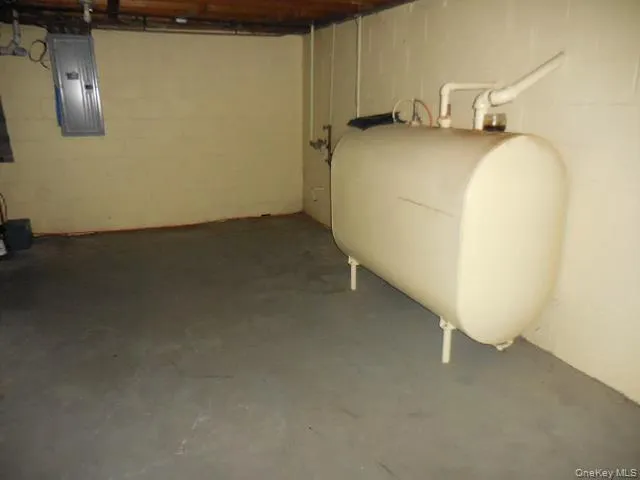 194 Phyllis Drive, Brookhaven, NY, 3 Bedrooms Bedrooms, 5 Rooms Rooms,1 BathroomBathrooms,Residential,For Rent,Phyllis,0,987572 194 Phyllis Drive, Brookhaven, NY, 3 Bedrooms Bedrooms, 5 Rooms Rooms,1 BathroomBathrooms,Residential,For Rent,Phyllis,0,987572