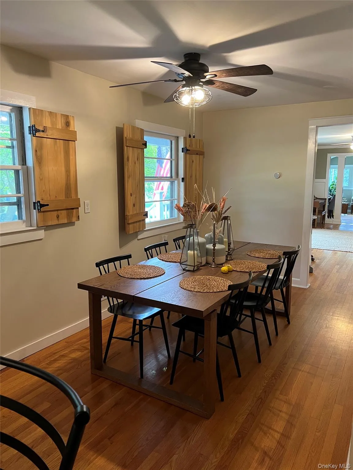 Can be used as an additional sitting room, office space, eat in kitchen area. Can be used as an additional sitting room, office space, eat in kitchen area.