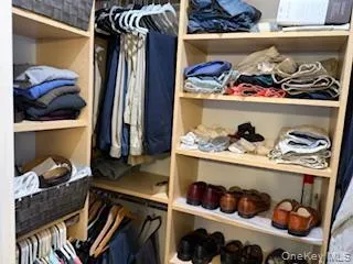 Master bedroom walkin closet Master bedroom walkin closet