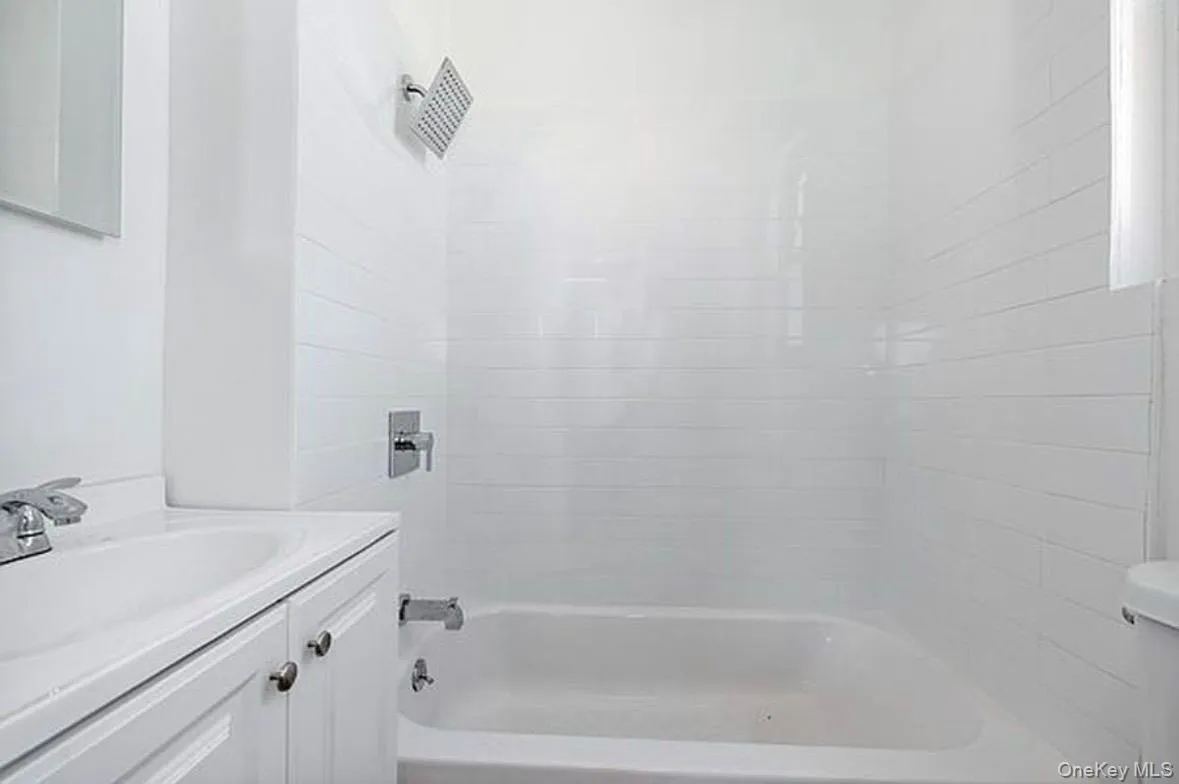 3717 Greenpoint Avenue, New York, NY, 2 Bedrooms Bedrooms, 4 Rooms Rooms,1 BathroomBathrooms,Residential Lease,For Rent,Greenpoint,0,987601 3717 Greenpoint Avenue, New York, NY, 2 Bedrooms Bedrooms, 4 Rooms Rooms,1 BathroomBathrooms,Residential Lease,For Rent,Greenpoint,0,987601
