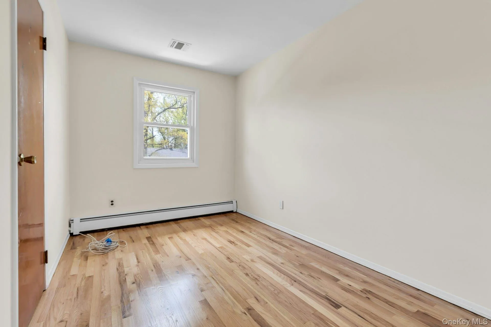 29 Butler Street, Glen Cove, NY, 3 Bedrooms Bedrooms, 5 Rooms Rooms,1 BathroomBathrooms,Residential Lease,For Rent,Butler,0,987602 29 Butler Street, Glen Cove, NY, 3 Bedrooms Bedrooms, 5 Rooms Rooms,1 BathroomBathrooms,Residential Lease,For Rent,Butler,0,987602