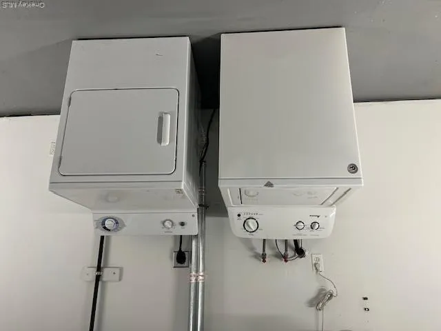 35 Dunes Lane, North Hempstead, NY, 3 Bedrooms Bedrooms, 5 Rooms Rooms,2 BathroomsBathrooms,Residential Lease,For Rent,Dunes,0,987607 35 Dunes Lane, North Hempstead, NY, 3 Bedrooms Bedrooms, 5 Rooms Rooms,2 BathroomsBathrooms,Residential Lease,For Rent,Dunes,0,987607