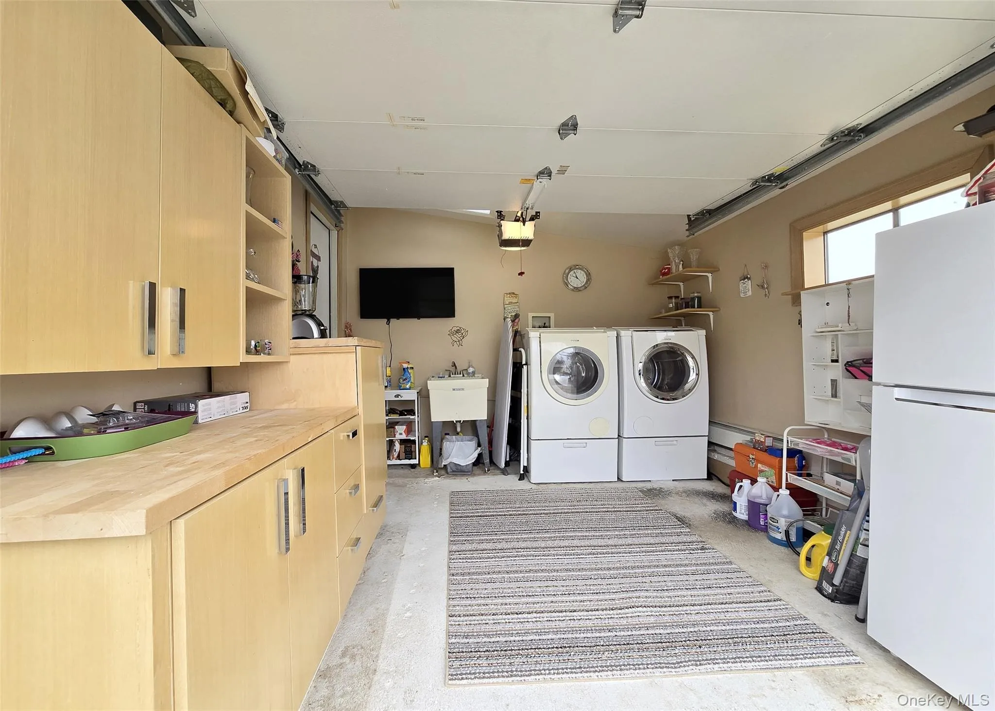 27 Peter Road, Brookhaven, NY, 3 Bedrooms Bedrooms, 5 Rooms Rooms,3 BathroomsBathrooms,Residential,For Rent,Peter,0,KEY987630 27 Peter Road, Brookhaven, NY, 3 Bedrooms Bedrooms, 5 Rooms Rooms,3 BathroomsBathrooms,Residential,For Rent,Peter,0,KEY987630